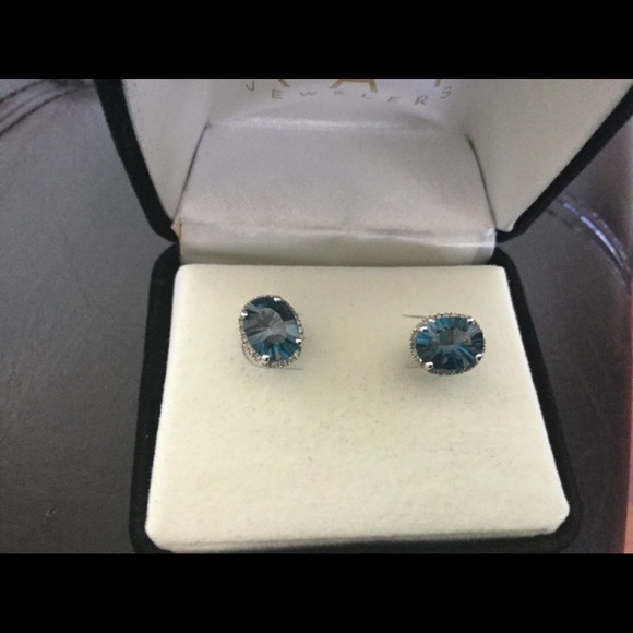 14K White Gold London Blue Topaz and Diamonds Oval Stud Earrings - Picture 4 of 12
